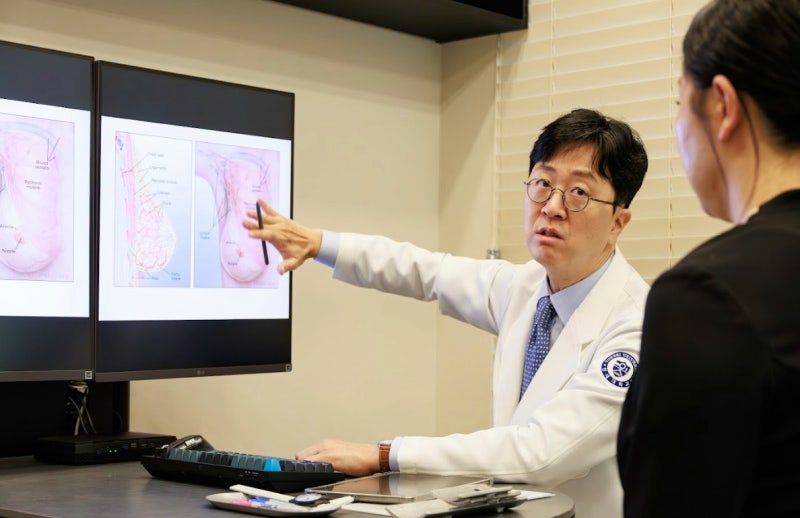 가슴수술잘하는 병원 찾을 때 꼭 알아야 할 핵심 2가지 - 강남역성형외과 사진 2