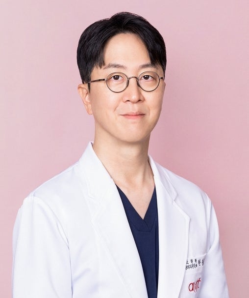 가슴성형 후 통증 붓기? 빠른 회복을 위한 꿀팁 - 전문의 작성