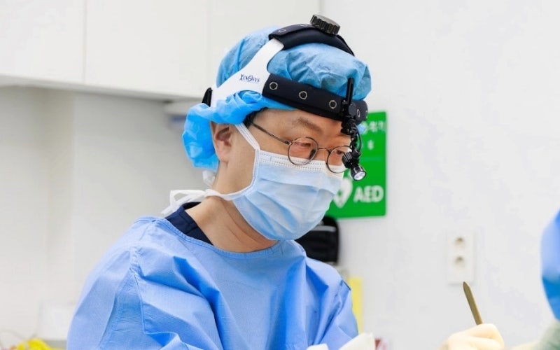 강남성형외과 가슴수술, 보형물 밑빠짐 옆빠짐을 막는 진짜 기준은? 사진 12